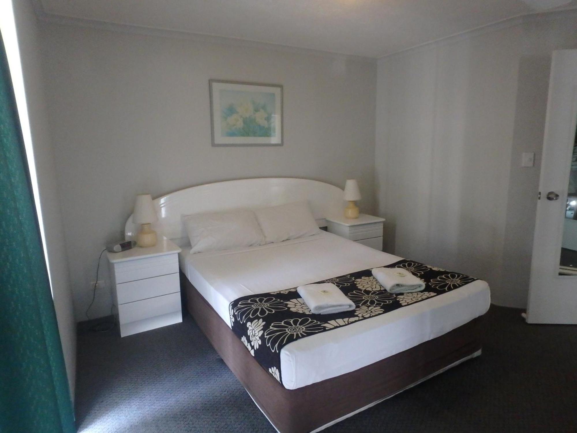 Burleigh Gardens North Hi-Rise Holiday Apartments Голд-Кост Номер фото