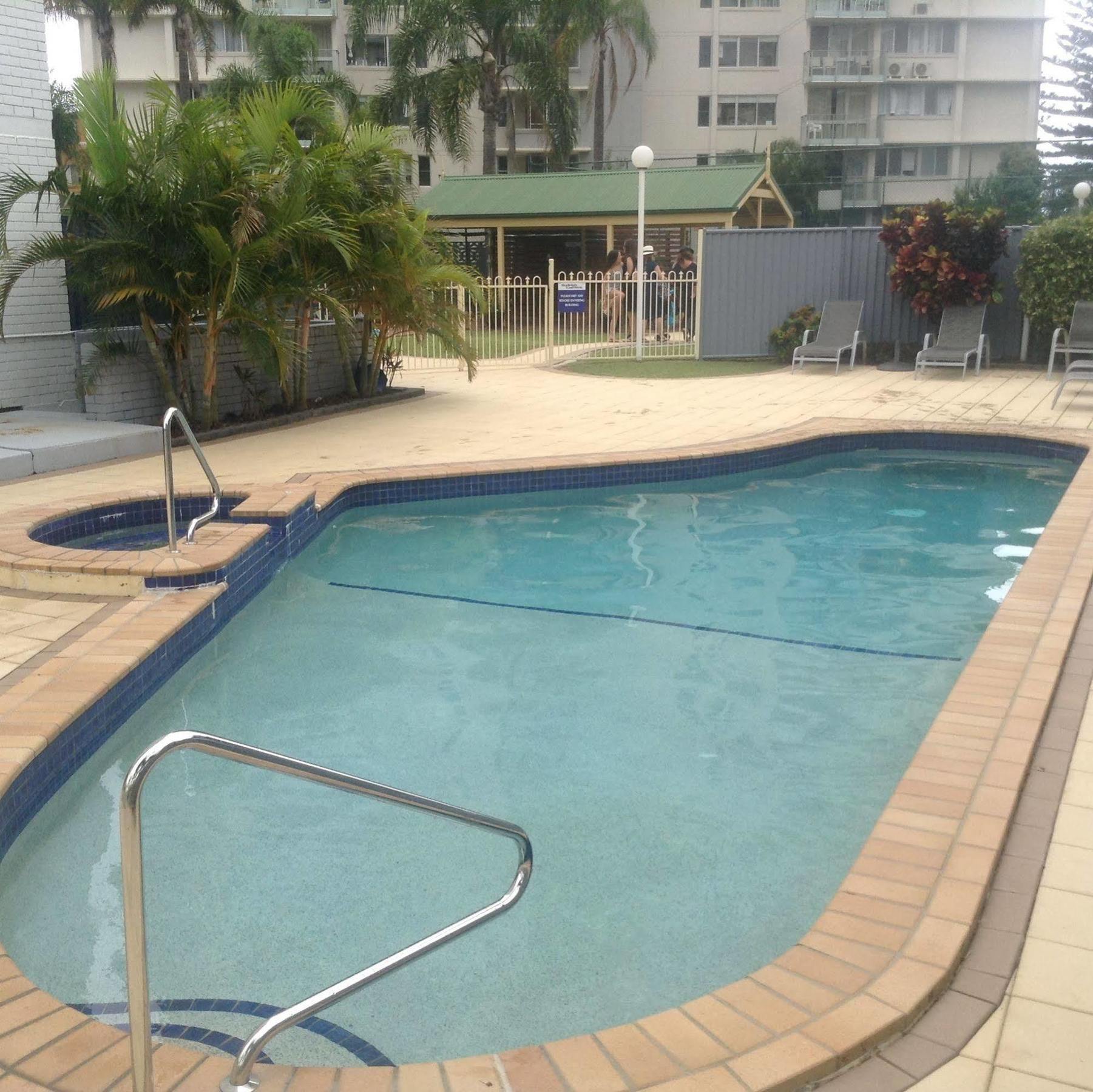 Burleigh Gardens North Hi-Rise Holiday Apartments Голд-Кост Екстер'єр фото